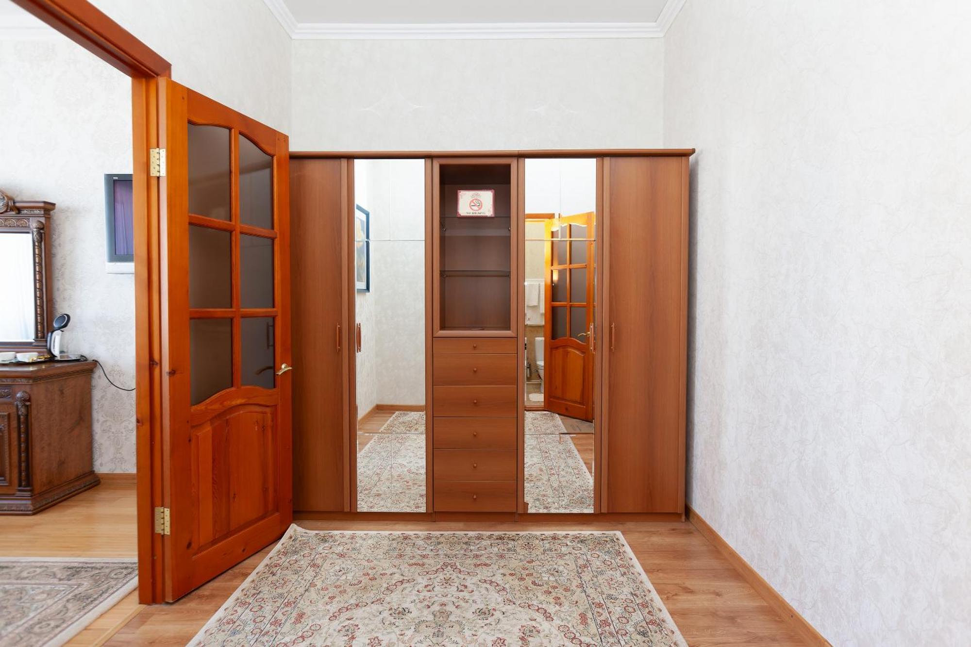 Respect Hotel Pavlodar Luaran gambar